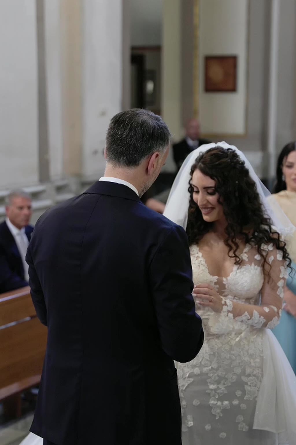 Rito in chiesa durante un matrimonio